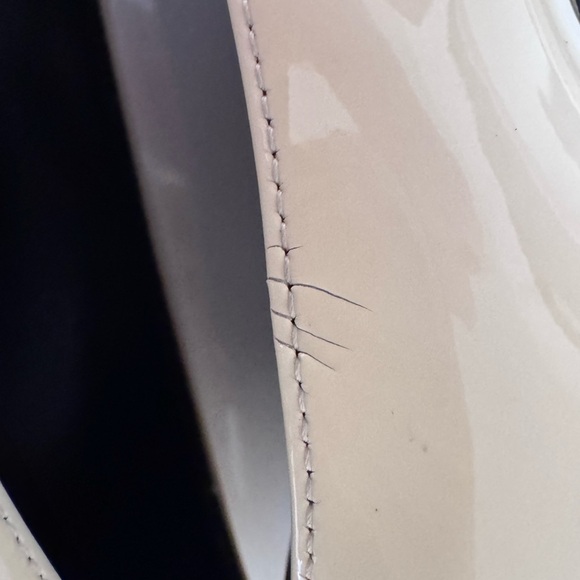 Roger Vivier Belle Vivier Patent Leather Ballet Flats with Gold Buckle - Picture 14 of 16